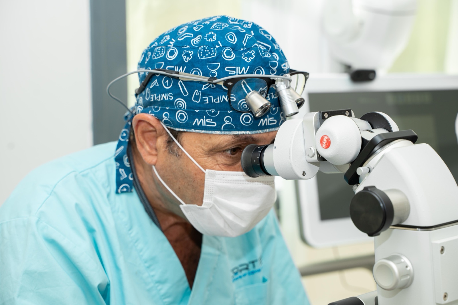L'endodontie sous microscope
